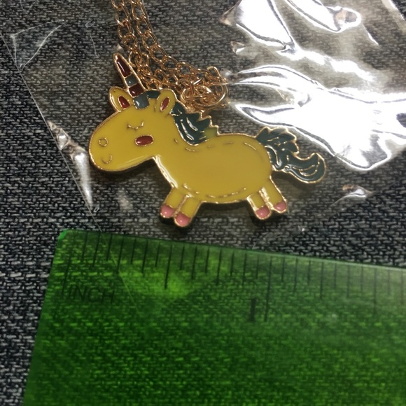 (A2) Unicorn Necklace - Picture 3 of 3